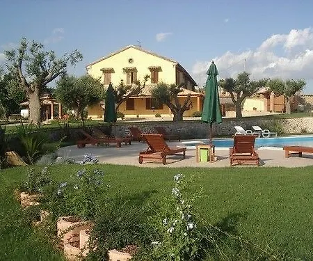Poggio Agli Ulivi Lantgård *